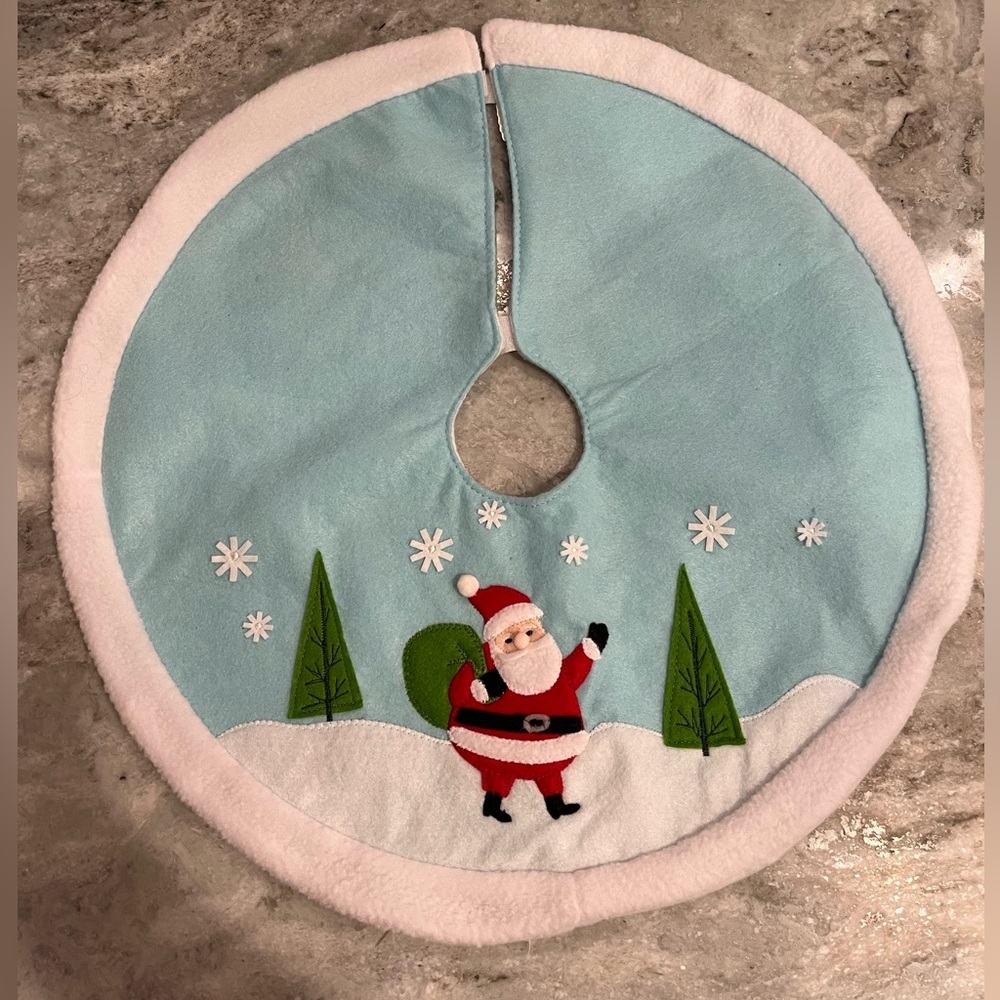 Mini Tree Skirt